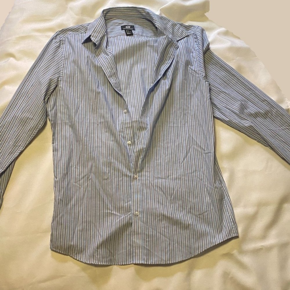 H&M Men's Slim Fit Striped Button Up Shirt
